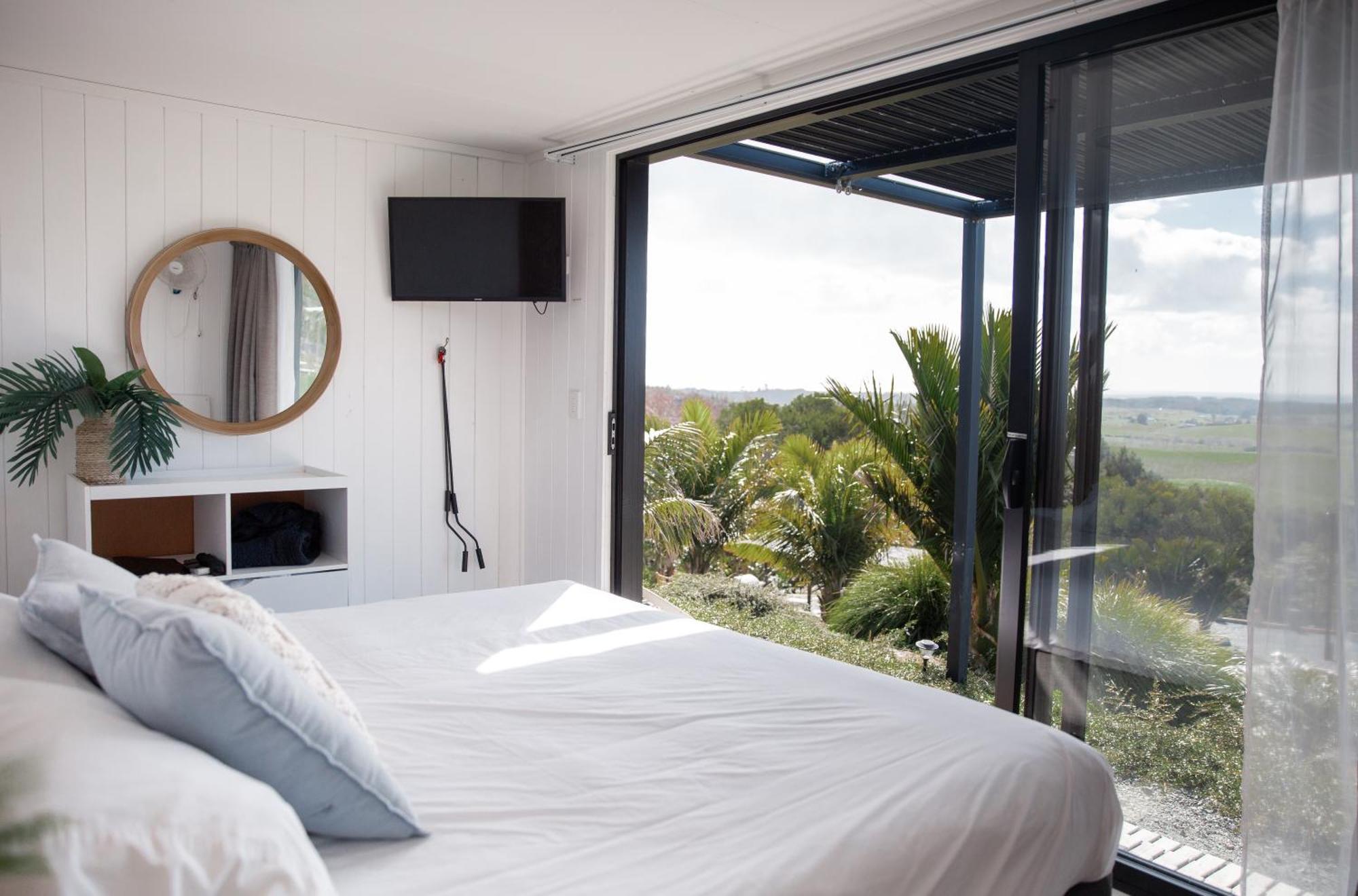 Aotearoa Surf Eco Pods Hotel Te Arai Eksteriør billede