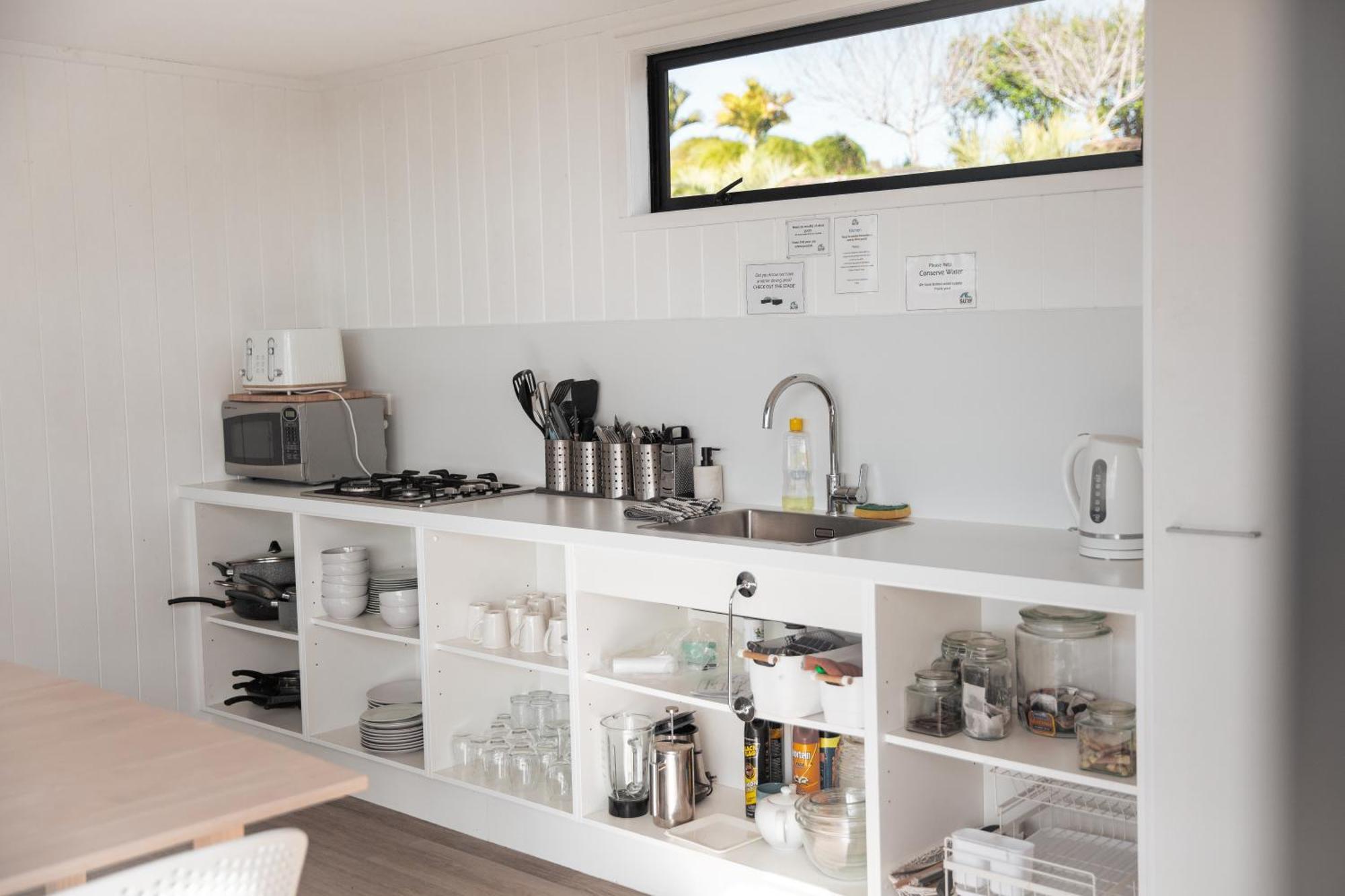 Aotearoa Surf Eco Pods Hotel Te Arai Eksteriør billede