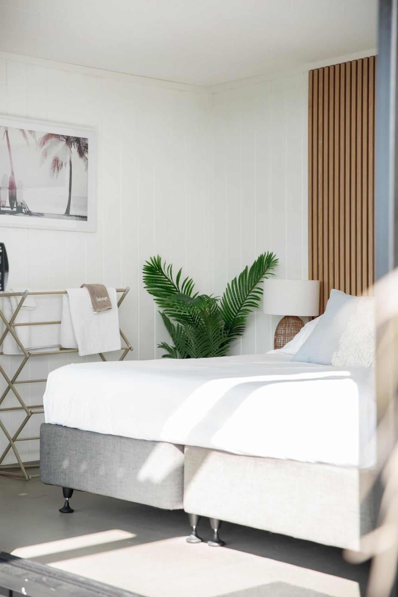 Aotearoa Surf Eco Pods Hotel Te Arai Eksteriør billede