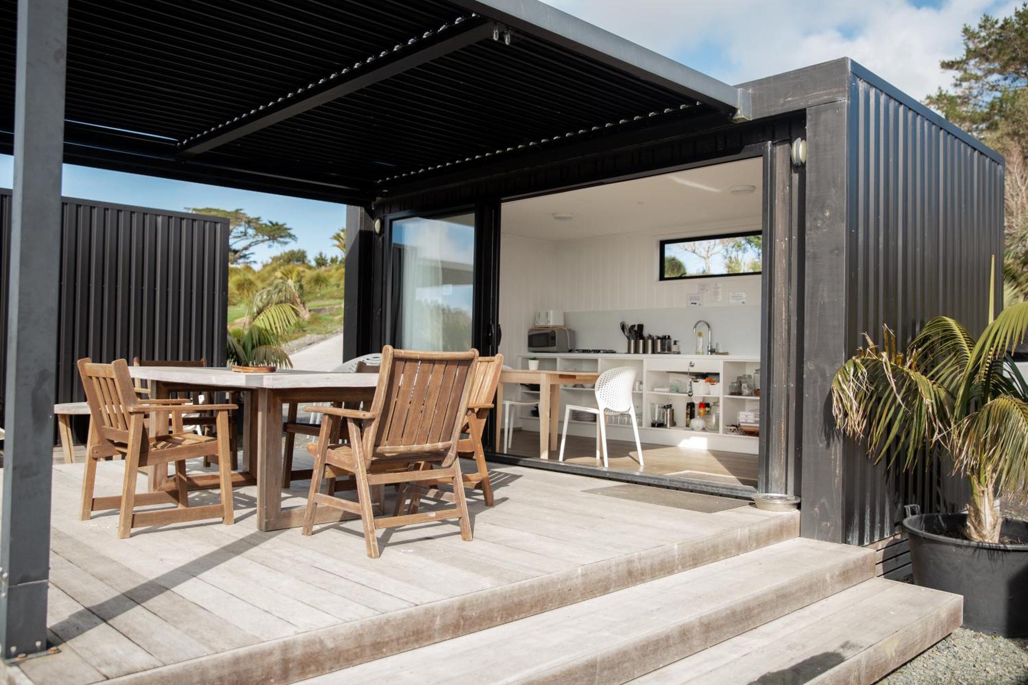 Aotearoa Surf Eco Pods Hotel Te Arai Eksteriør billede