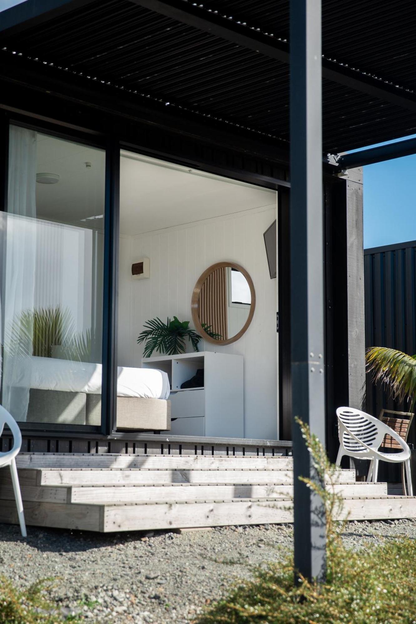 Aotearoa Surf Eco Pods Hotel Te Arai Eksteriør billede
