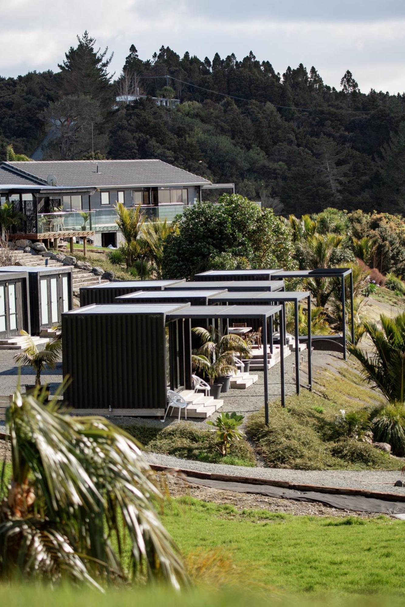 Aotearoa Surf Eco Pods Hotel Te Arai Eksteriør billede